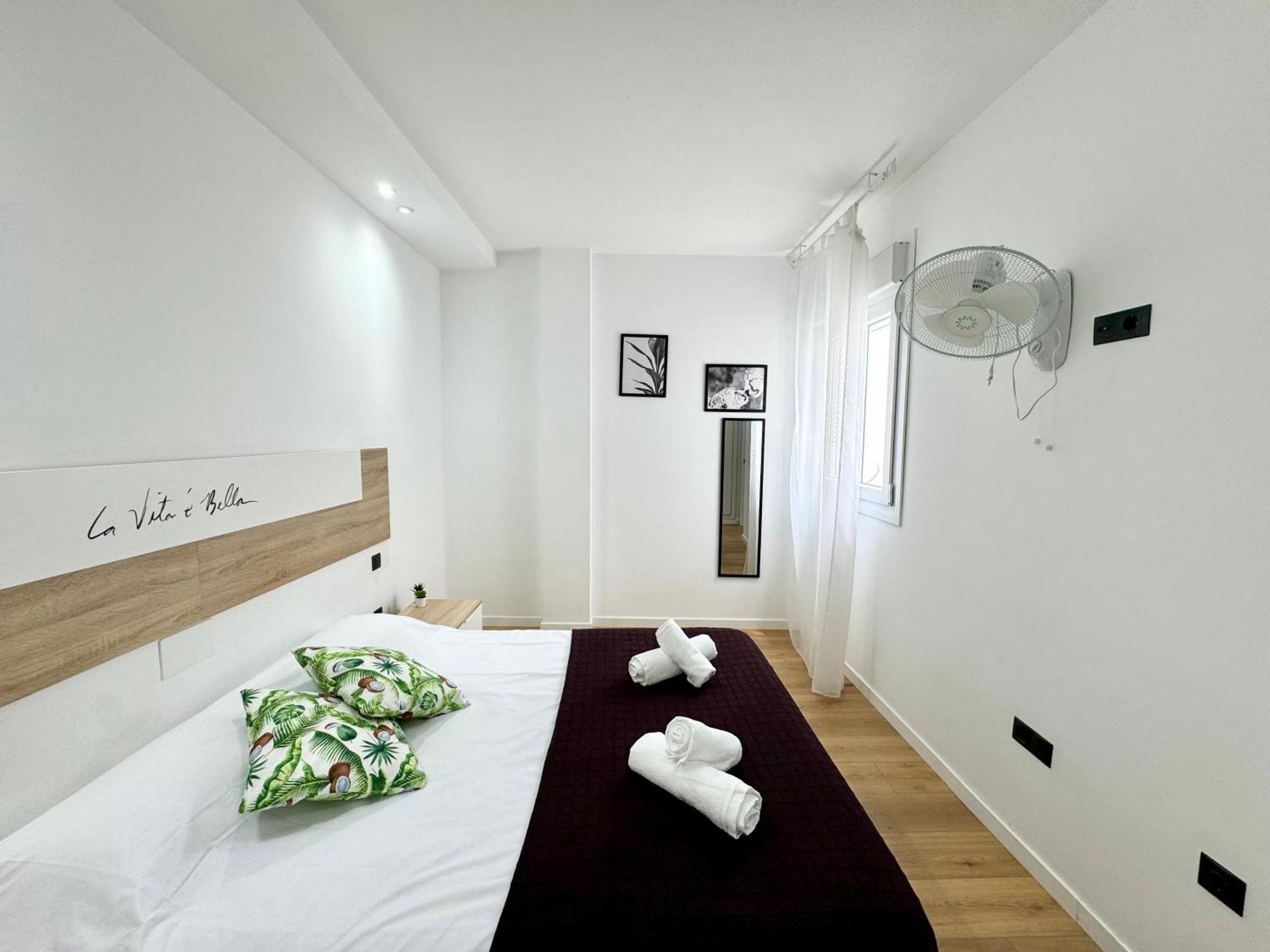 Apartamento Sweet Capuchinos Malaga Exterior photo